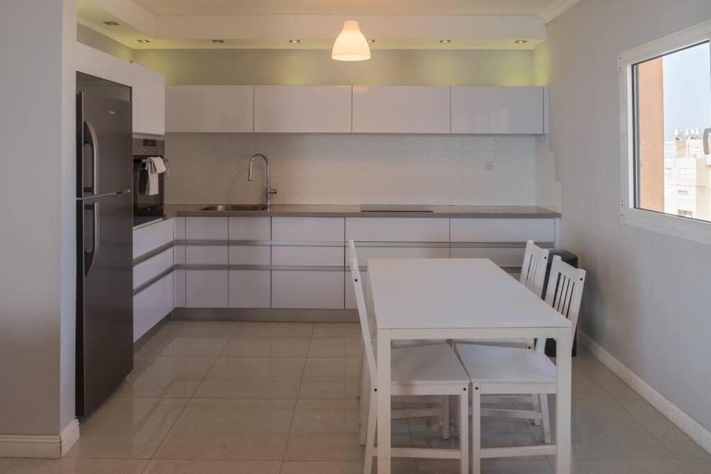Royal Aparatment On The Sea , Blvd Nitza 34 Netanja Exterior foto