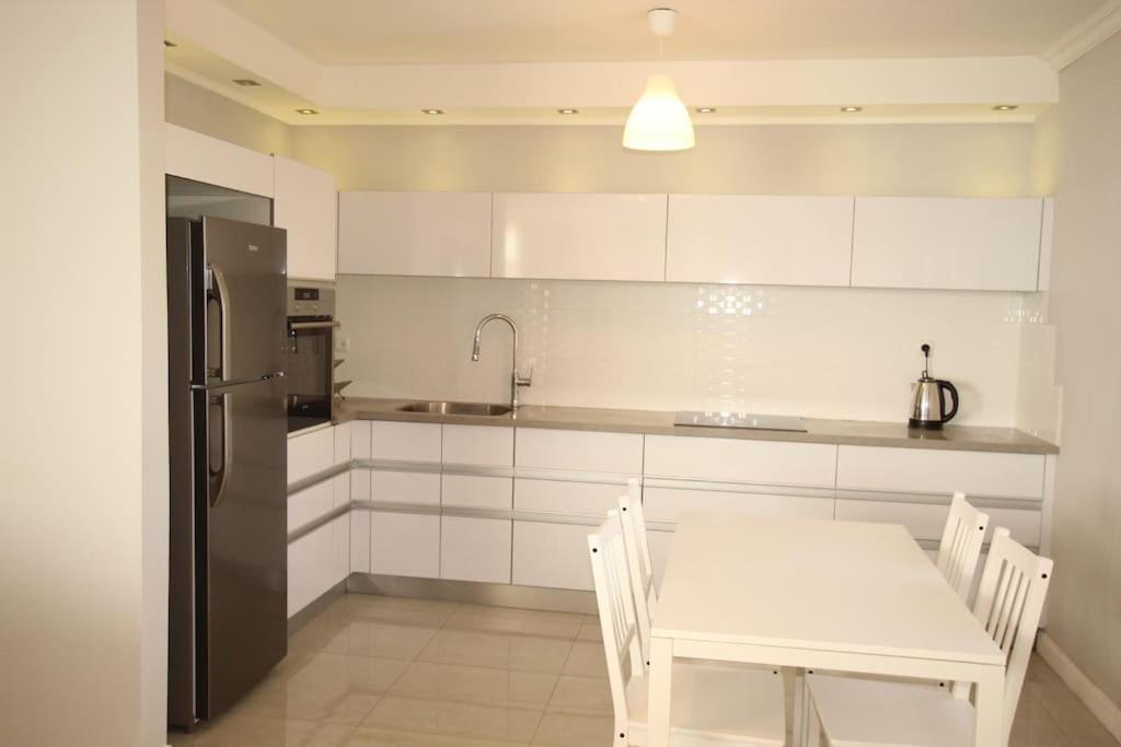 Royal Aparatment On The Sea , Blvd Nitza 34 Netanja Exterior foto