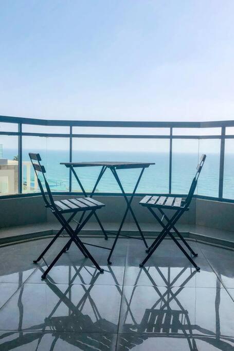 Royal Aparatment On The Sea , Blvd Nitza 34 Netanja Exterior foto